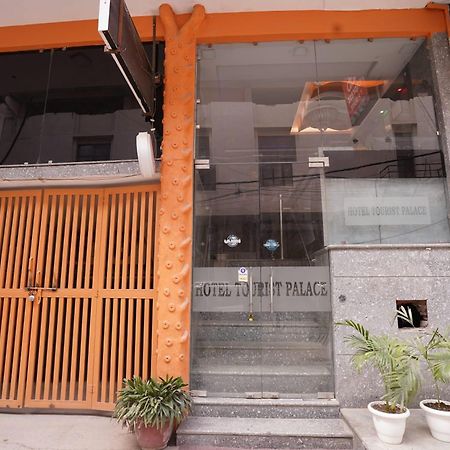 Hotel Tourist Palace New Delhi Bagian luar foto